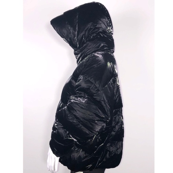 Sosken Studios Jess Blk Pearlize Short Down Jacket - Picture 7 of 16